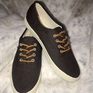 AEO Lace up Sneaker